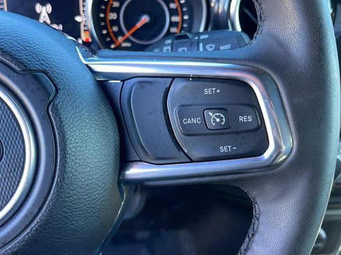Used 2023 Jeep Wrangler Unlimited Sahara AWD/4WD image 21