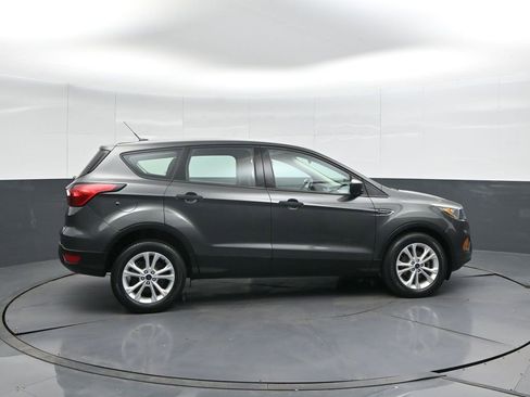 Used 2019 Ford Escape S image 5