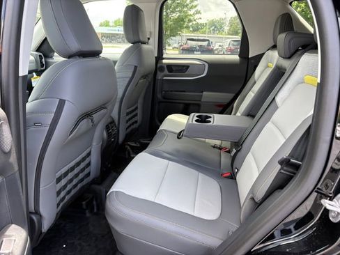 Used 2025 Ford Bronco Sport Badlands w/ Sasquatch Badlands Package AWD/4WD image 22
