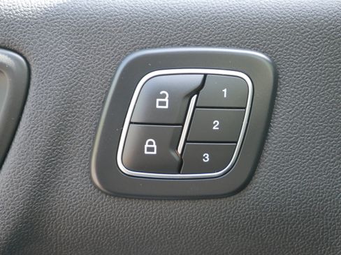 Used 2024 Ford Escape Platinum w/ Premium Technology Package AWD/4WD image 29