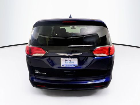 Used 2018 Chrysler Pacifica LX FWD image 6