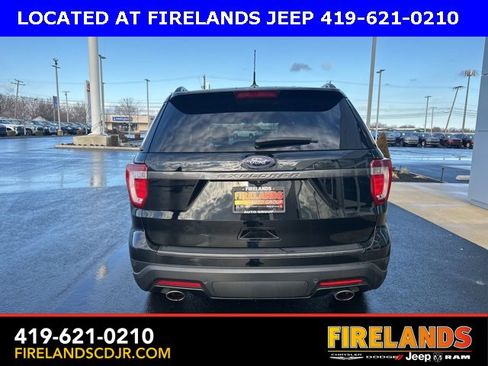 Used 2018 Ford Explorer XLT w/ Equipment Group 202A image 8