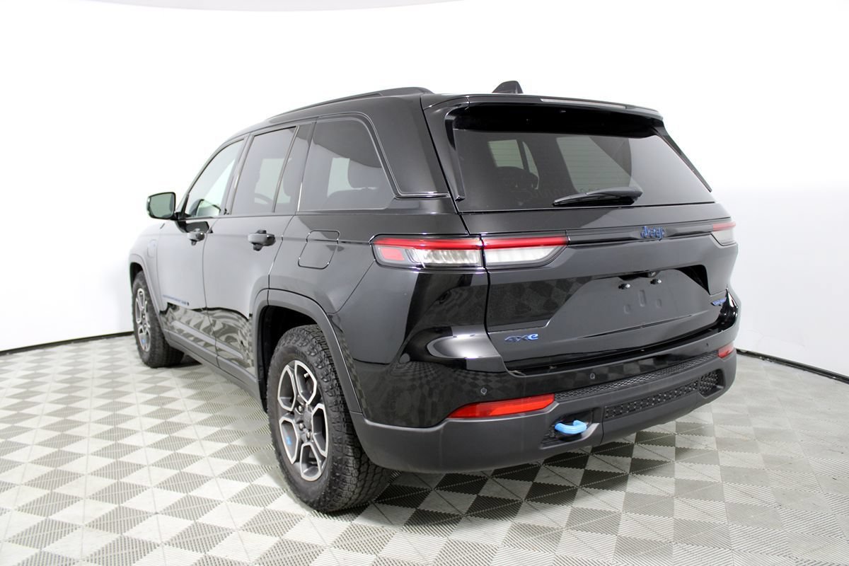 Used 2023 Jeep Grand Cherokee Trailhawk AWD/4WD image 44