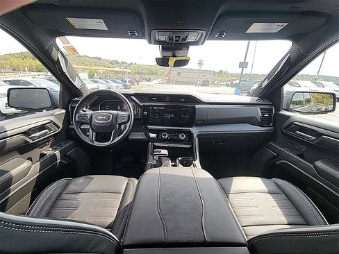 Certified 2025 GMC Sierra 1500 AT4X image 32