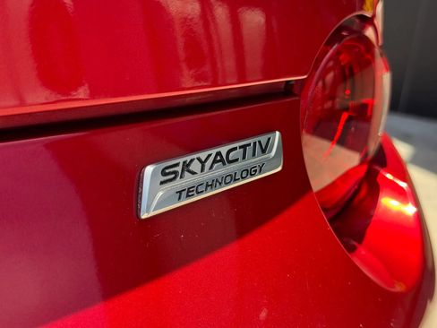 Used 2016 MAZDA MX-5 Miata Club RWD image 52