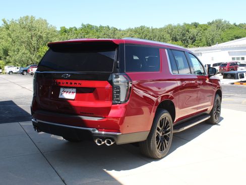 New 2026 Chevrolet Suburban Premier AWD/4WD image 4