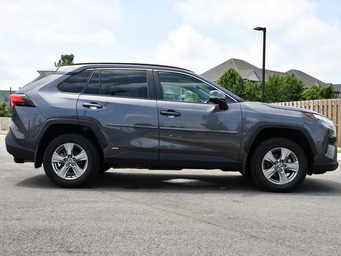 Used 2024 Toyota RAV4 XLE w/ Convenience Package AWD/4WD image 8