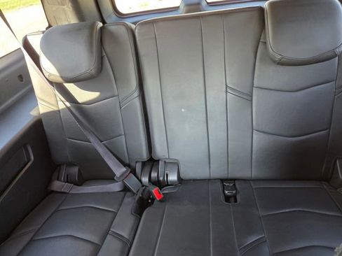 Used 2017 Cadillac Escalade ESV Platinum AWD/4WD image 65