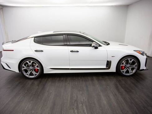 Used 2020 Kia Stinger GT1 image 6