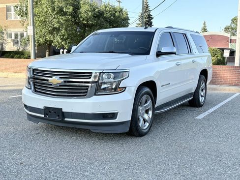 Used 2015 Chevrolet Suburban LTZ RWD image 4