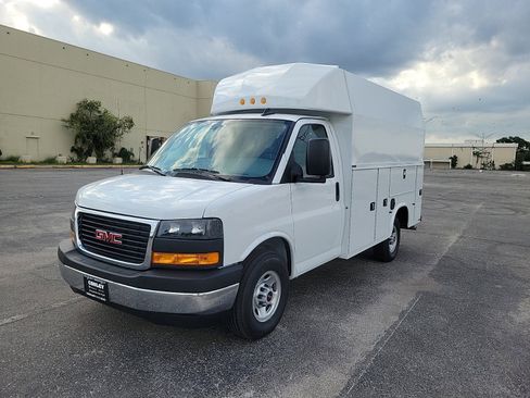 New 2025 GMC Savana 3500 w/ Power Convenience Package image 2