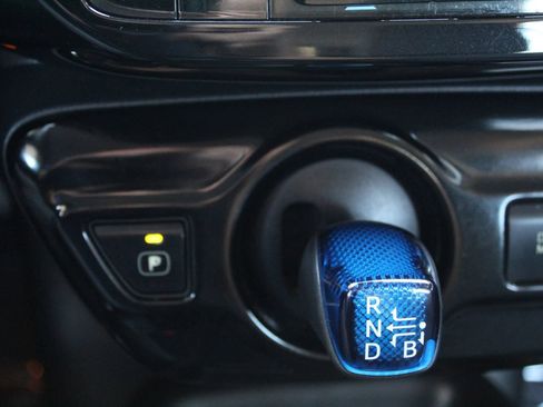 Used 2017 Toyota Prius Four FWD image 20