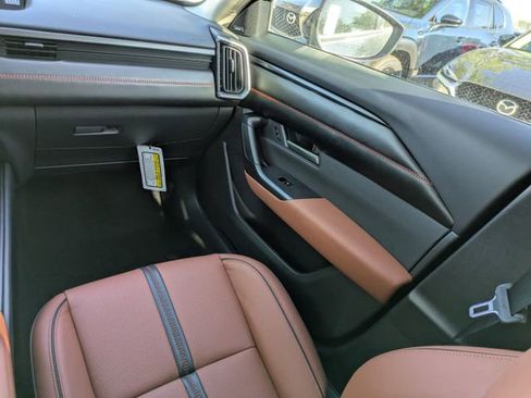 New 2025 MAZDA CX-50 Meridian Edition w/ Weather Package AWD/4WD image 18