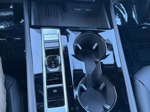 New 2026 Volkswagen Atlas Cross Sport SE AWD/4WD image 12