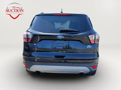 Used 2017 Ford Escape SE w/ Equipment Group 201A FWD image 6