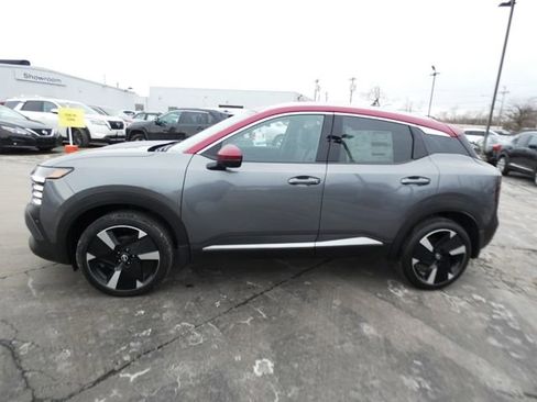 New 2026 Nissan Kicks SR w/ SR Premium Package image 6