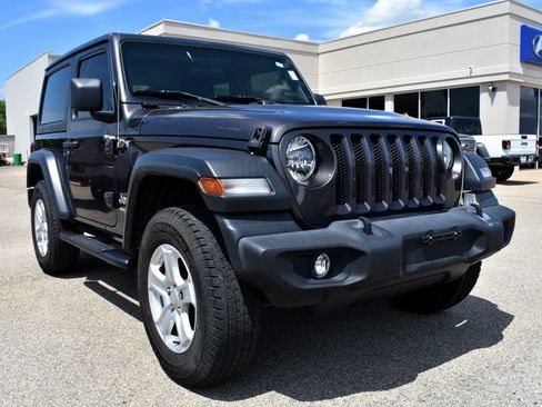 Used 2020 Jeep Wrangler Sport AWD/4WD image 7
