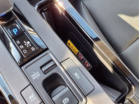 Used 2023 Toyota Prius Limited w/ Limited Premium Package image 24