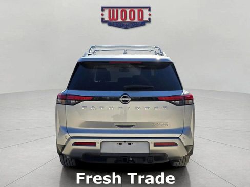 Used 2025 Nissan Pathfinder Platinum w/ Cargo Package image 5