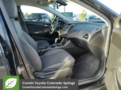 Used 2019 Chevrolet Cruze LS image 25