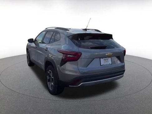 Used 2025 Chevrolet Trax LT image 18
