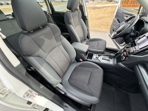 Used 2019 Subaru Forester Premium image 30
