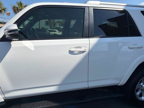 Used 2017 Toyota 4Runner SR5 Premium RWD image 8