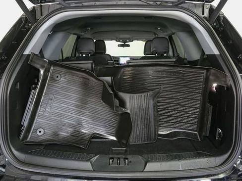 Used 2023 Ford Explorer XLT w/ Equipment Group 202A image 11