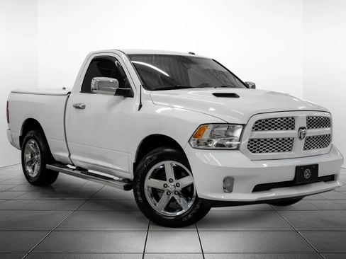 Used 2017 RAM 1500 Express RWD image 6