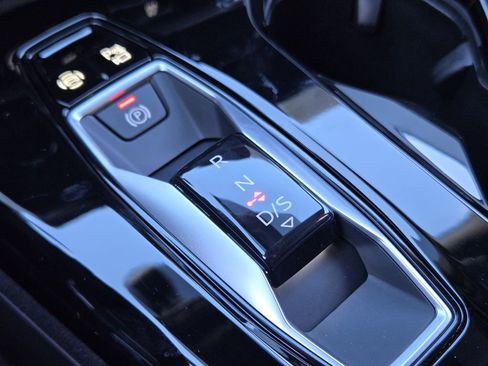 Certified 2025 Audi Q5 Prestige image 26