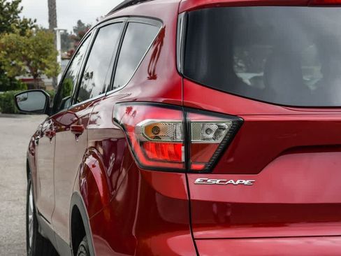 Used 2018 Ford Escape SEL AWD/4WD image 6