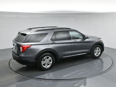 Certified 2021 Ford Explorer XLT image 42