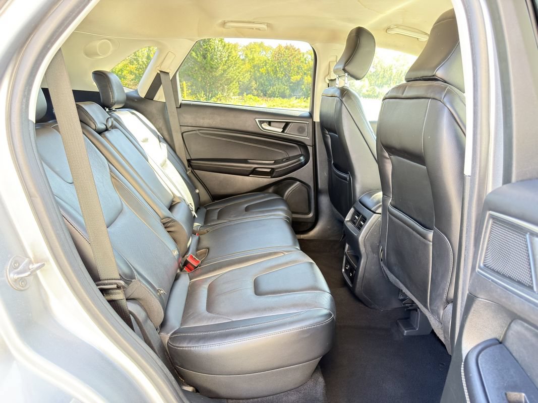 Used 2022 Ford Edge Titanium AWD/4WD image 34