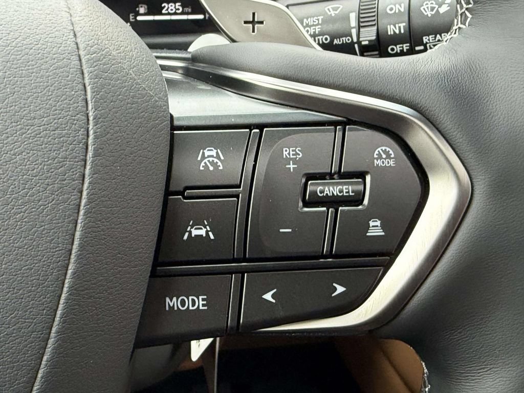 Used 2026 Lexus LX 700h Luxury w/ Accessory Package (Z1) AWD/4WD image 17