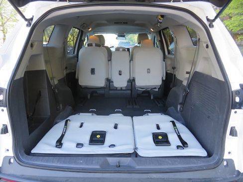 Used 2022 Toyota Sienna LE AWD/4WD image 25