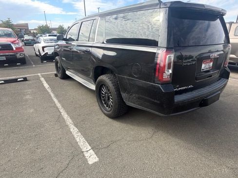 Used 2015 GMC Yukon XL SLT w/ Open Road Package AWD/4WD image 2