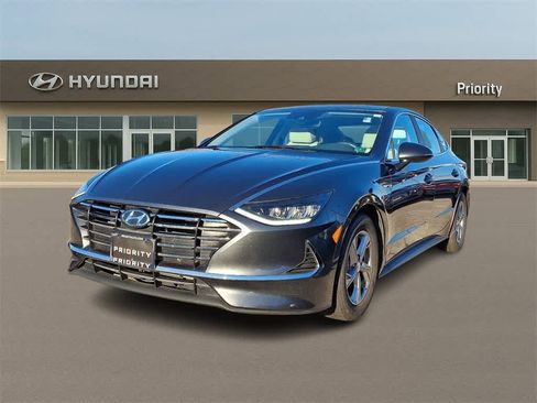 Used 2023 Hyundai Sonata SE w/ Cargo Package image 1
