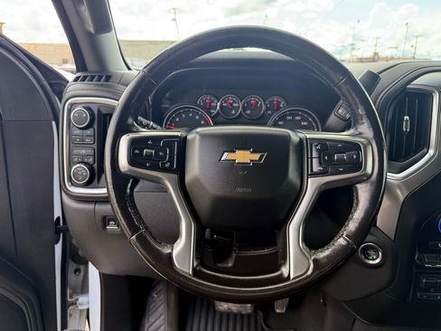 Used 2019 Chevrolet Silverado 1500 LT w/ Convenience Package image 18