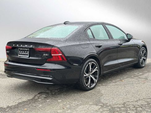 Certified 2025 Volvo S60 B5 Plus image 3