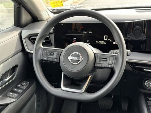 Certified 2025 Nissan Kicks S image 24