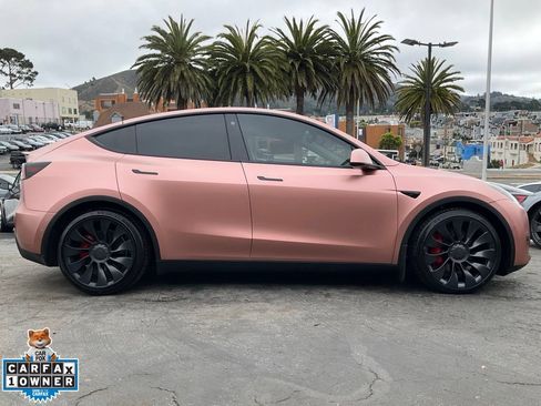 Used 2022 Tesla Model Y Performance AWD/4WD image 3