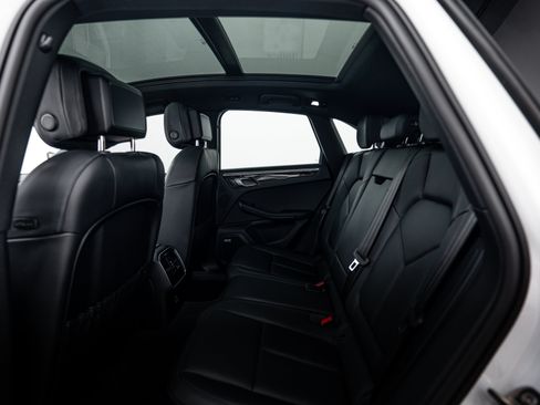 Certified 2021 Porsche Macan S image 23