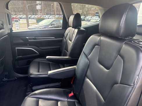 Used 2024 Kia Telluride S w/ S Sunroof Package image 20