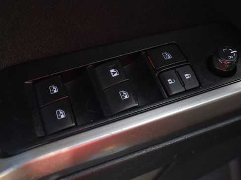 Used 2022 Toyota Tacoma SR5 w/ Black Out Package (TMS) image 12