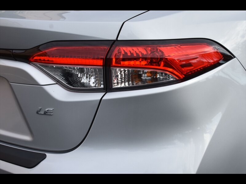 Used 2021 Toyota Corolla LE w/ Carpet Mat Package (TMS) FWD image 49