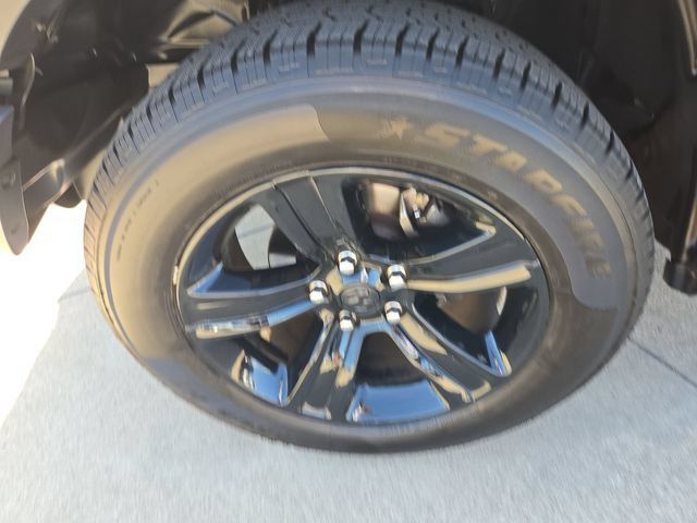 Used 2024 RAM 1500 Warlock RWD image 29