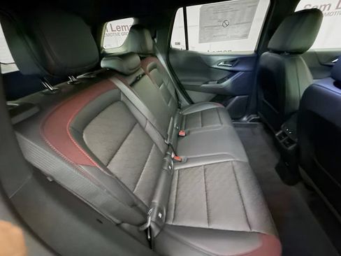 New 2026 Chevrolet Equinox RS w/ Convenience Package III FWD image 29