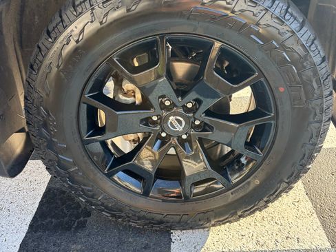 Used 2020 Nissan Frontier SV w/ Midnight Edition Floor Mats image 23