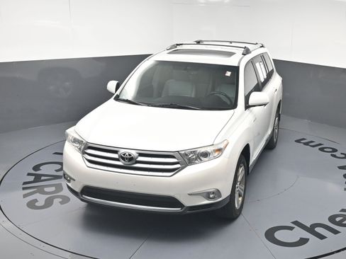 Used 2011 Toyota Highlander Limited w/ Tow Pkg AWD/4WD image 31