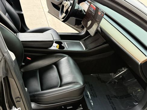 Used 2022 Tesla Model 3 Long Range AWD/4WD image 33